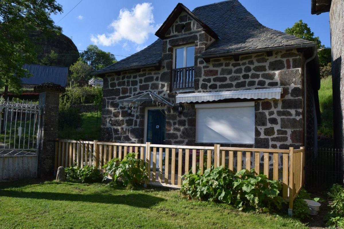 Gite 4 Personnes Dans Le Cantal Animaux Bienvenus Lascelle Εξωτερικό φωτογραφία